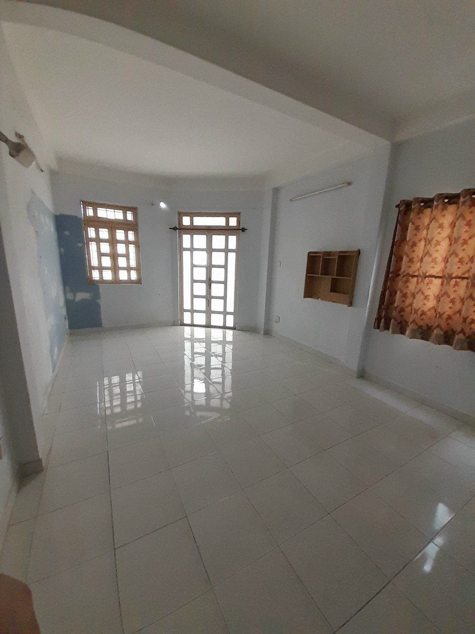 Cho thuê NNC, 2MT (đường - hẻm)  Hoàng Sa, Phường Tân Định, Quận 1